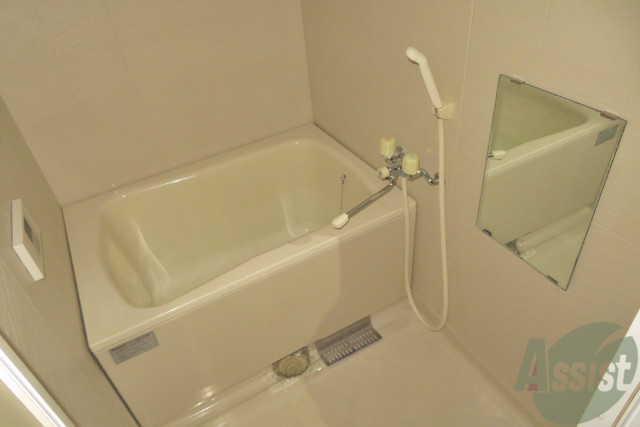 バス・シャワールーム　浴室とトイレが別なので、湯船に浸かることも楽しみやすいですね