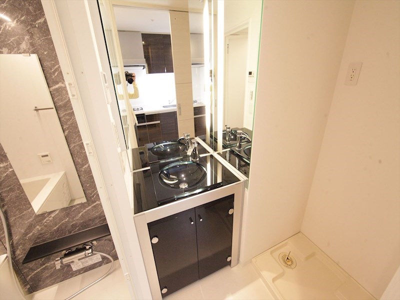 洗面設備　脱衣所　オシャレな独立洗面台