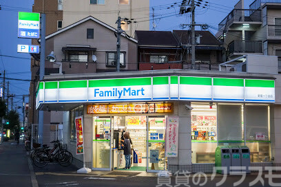 コンビニ　ファミリーマート 野里一丁目店（コンビニ）まで400m