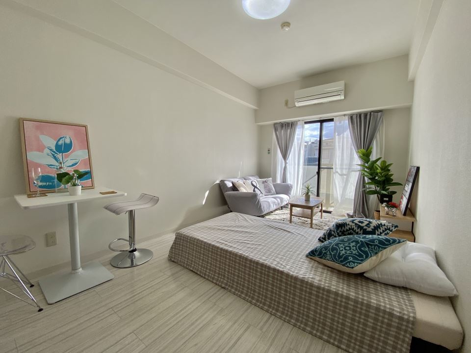 居室・リビング　８畳の洋室　日当たり良好です