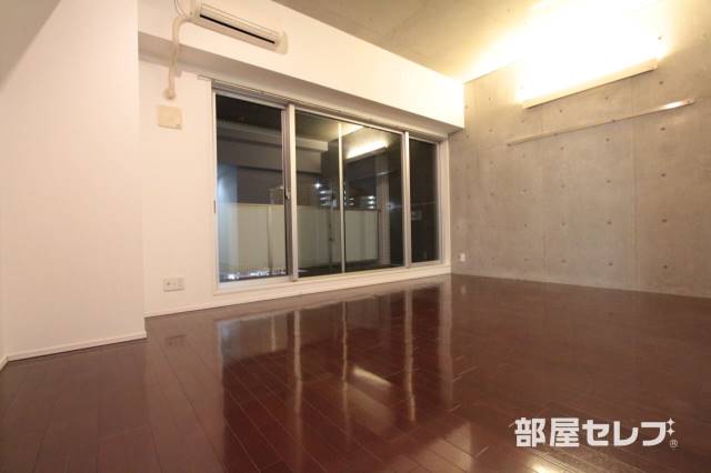 居室・リビング　内装のきれいなお部屋です