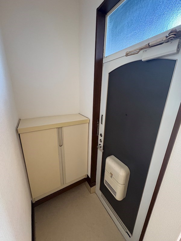 玄関　玄関収納あり