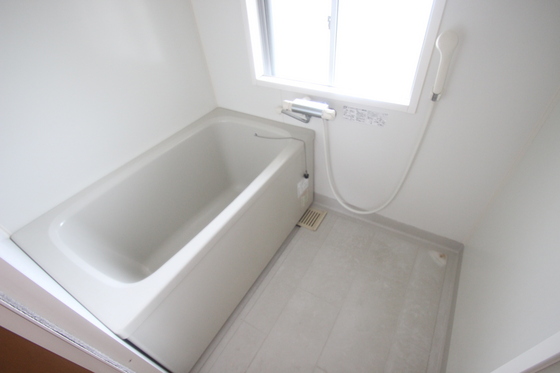 バス・シャワールーム　※別号室の写真です