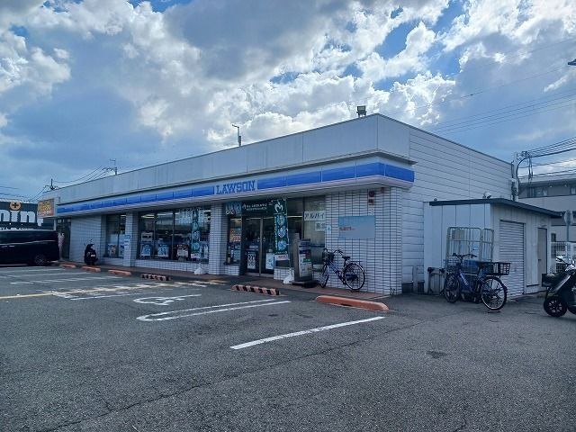 コンビニ　ローソン（コンビニ）まで850m