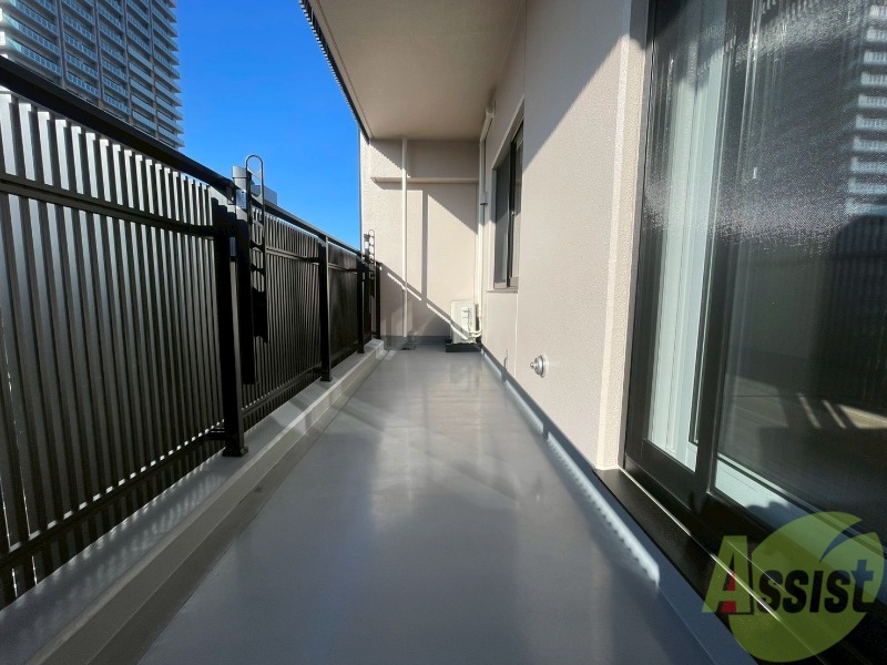 バルコニー　バルコニーです。洗濯物を干したり一息ついたりできますね！