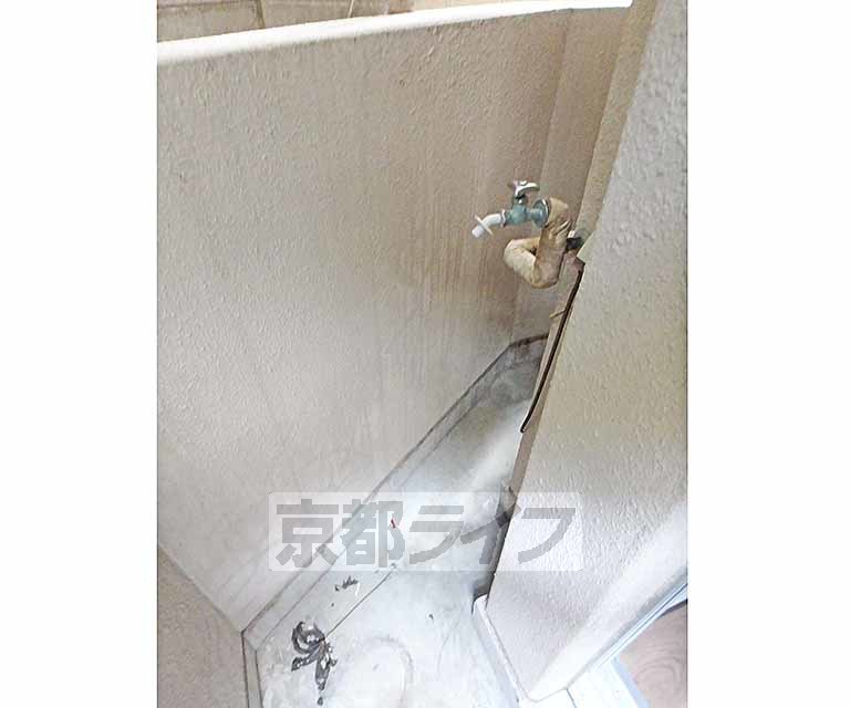 その他設備　洗濯機置き場はバルコニです。