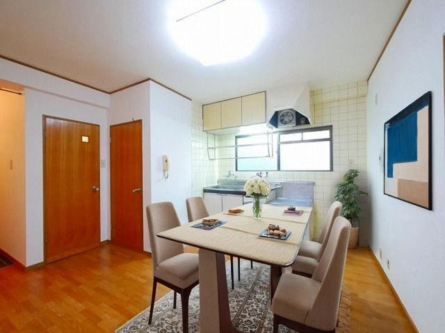 居室・リビング　CGで家具等を配置したもので家具等は含まれません