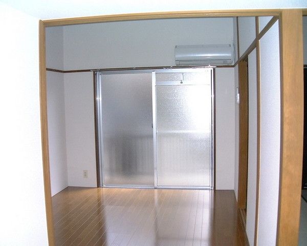 居室・リビング　★洋室６帖（フローリング）★