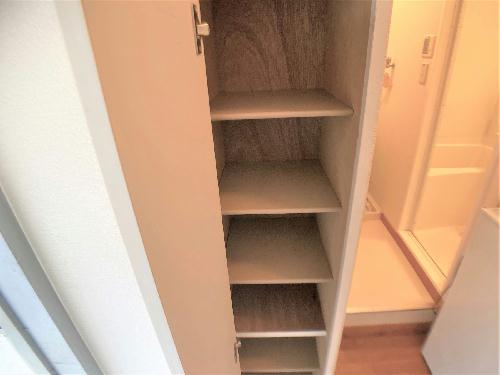 玄関　設備・仕様は号室により異なる為、現況を優先致します。