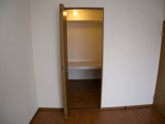 収納　ウエストハイツ