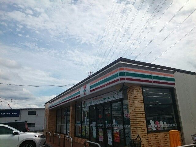 コンビニ　セブンイレブン（コンビニ）まで180m