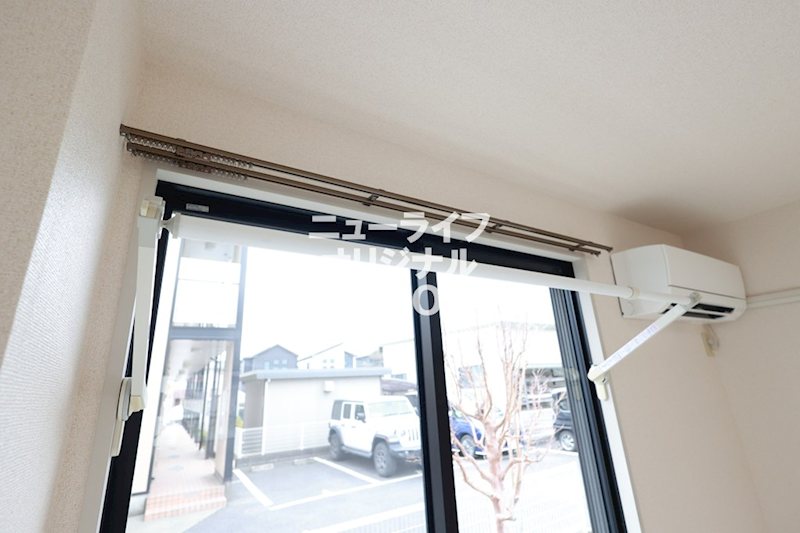 その他設備　雨の日のお洗濯や花粉対策に便利な室内物干☆