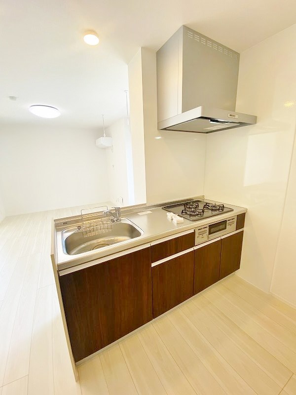 キッチン　★システムキッチングリル付き/３口コンロ★