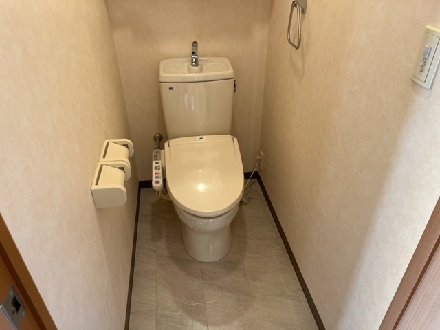 トイレ　シャワー付トイレ