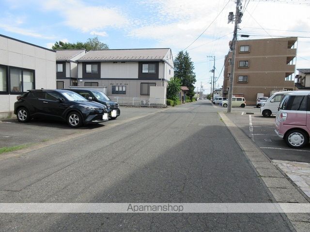 その他　周辺道路（その他）まで0m