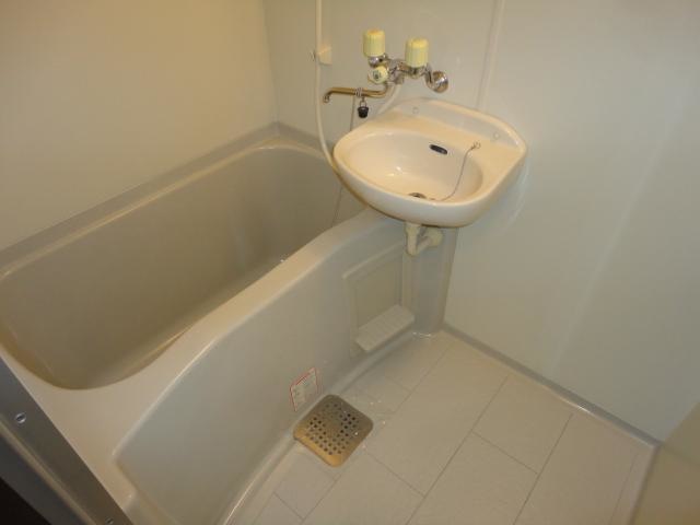 バス・シャワールーム　バス