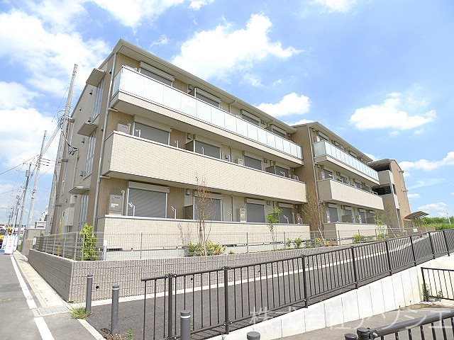 建物外観　クランリジェルのご紹介は住いの窓口　アソシエにお任せください