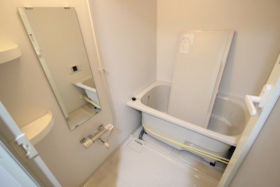 バス・シャワールーム　※別の部屋の写真です