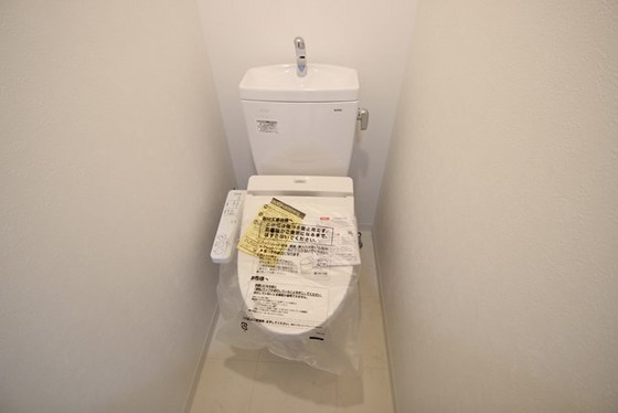 トイレ　※別の部屋の写真です