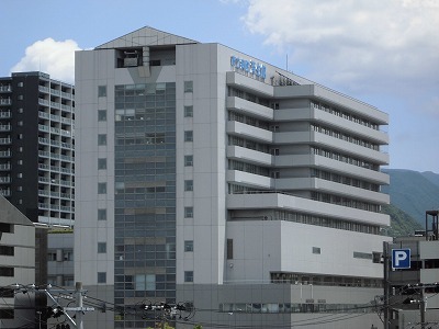 病院　山形市立病院済生館（病院）まで910m