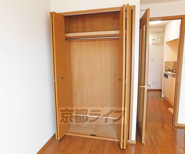 収納　丈の長い洋服もきっちりと片付きます。