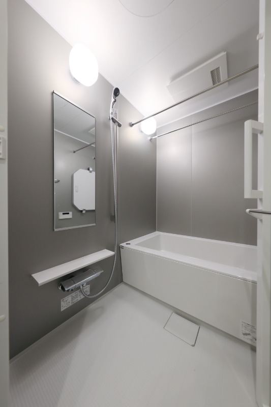 バス・シャワールーム　バスルーム