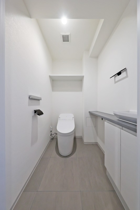 トイレ　温水洗浄便座付トイレ