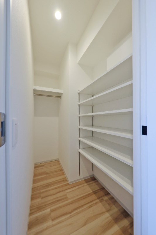 収納　ウォークインクローゼット