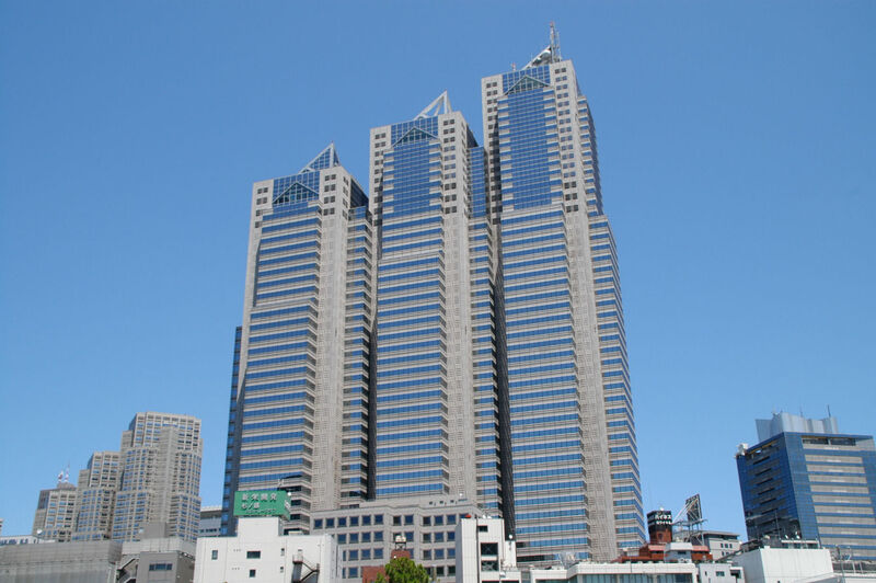 ショッピングセンター　新宿パークタワー（ショッピングセンター）まで732m