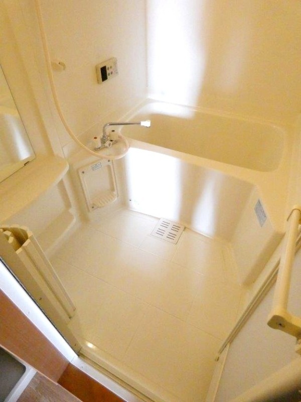 バス・シャワールーム　図面と現状に相違がある場合には現状を優先