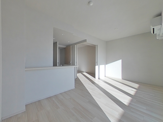 居室・リビング　※５階同間取り参考写真※