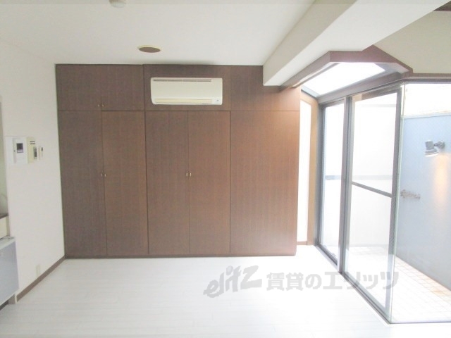 居室・リビング　洋室