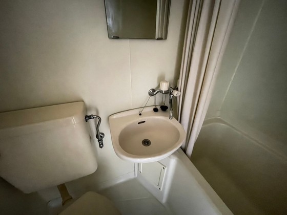 洗面設備　※別号室の写真です。