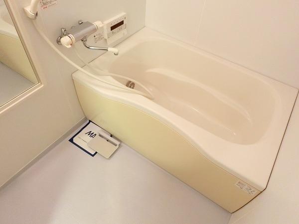 バス・シャワールーム　キレイにリフォームされています！