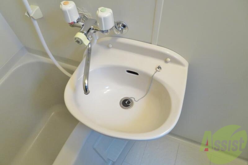 洗面設備　洗面はかわいいボウル型。あると意外タスｋ瑠んですよねー。