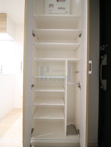 その他　たっぷりシューズボックス☆