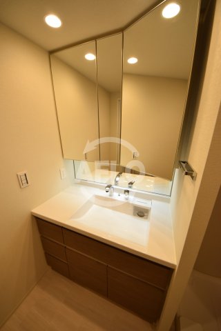 洗面設備　ローレルアイあべの　独立洗面台