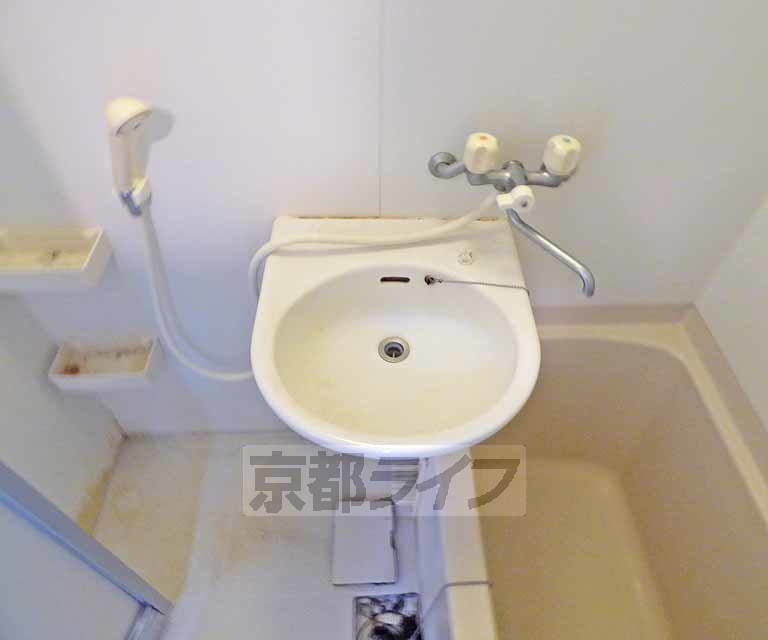 洗面設備　洗面台です。