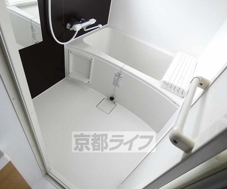 バス・シャワールーム　きれいなバスルームです