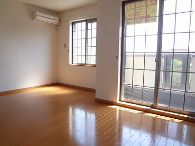 居室・リビング　ゆったり過ごせる居間です