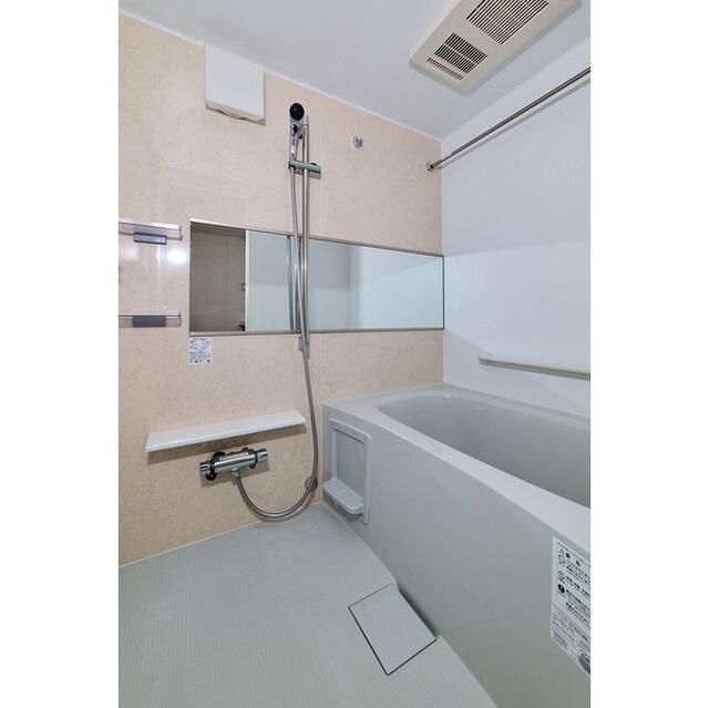 バス・シャワールーム　ゆったり過ごせるお風呂です