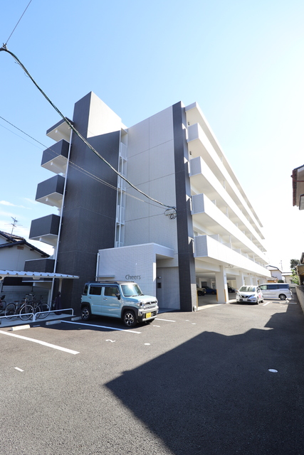 建物外観　ハウスメイトの管理物件♪ご入居後２４時間のコールセンターあり