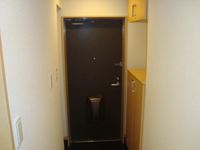 玄関　玄関　シューズボックス完備