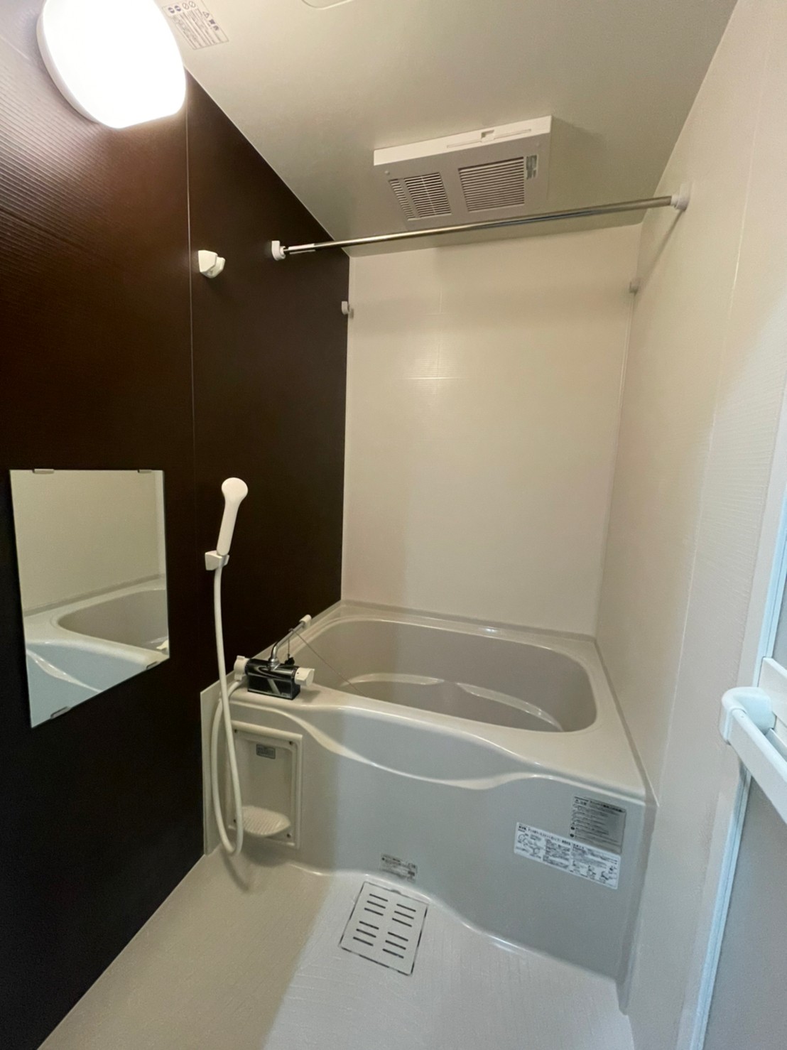 バス・シャワールーム　同タイプ同モデルの写真を使用