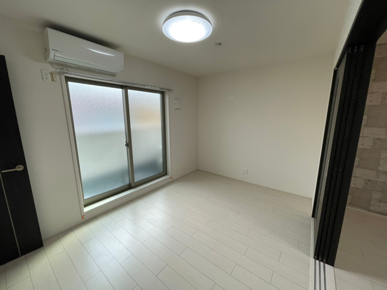 居室・リビング　同タイプ同モデルの写真を使用