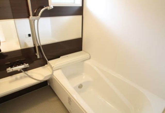 バス・シャワールーム　別階同タイプ参考写真