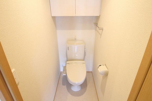 トイレ　別階同タイプ参考写真