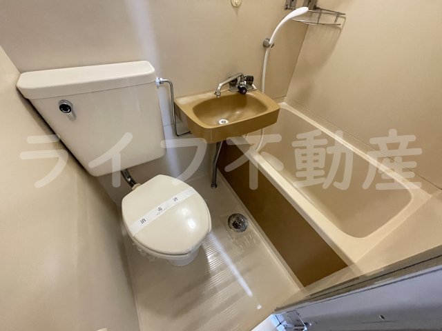 バス・シャワールーム　お風呂です