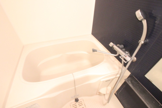 バス・シャワールーム　※別室の参考写真の為、現況優先です。