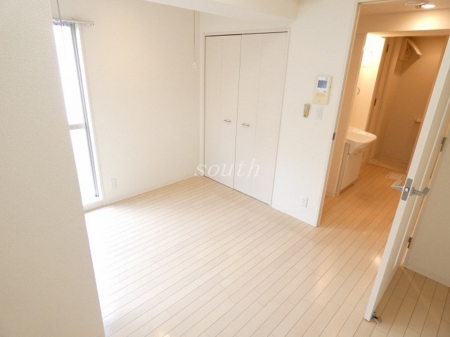 居室・リビング　洗練された清潔感漂う清楚な仕上がり